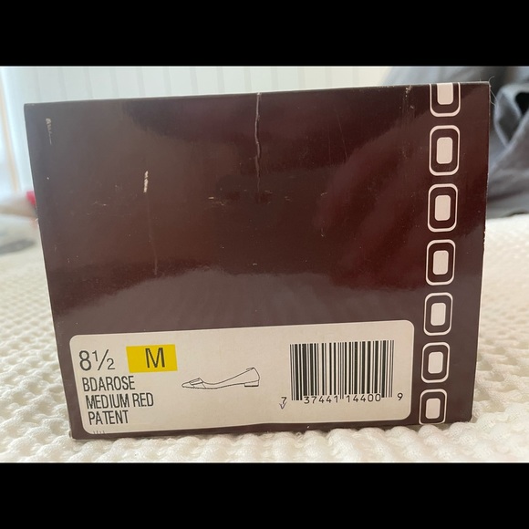 Bandolino Flats - Picture 2 of 3